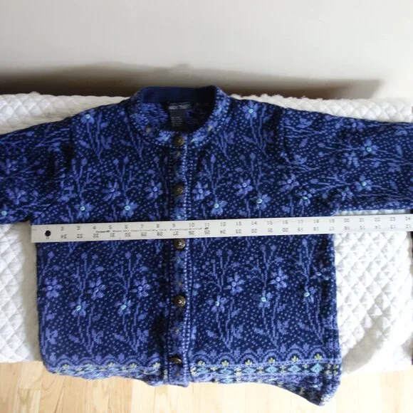 NOMADIC TRADERS Knitted Floral Embroidered Purple Sweater – Wmns Large - Picture 4 of 9